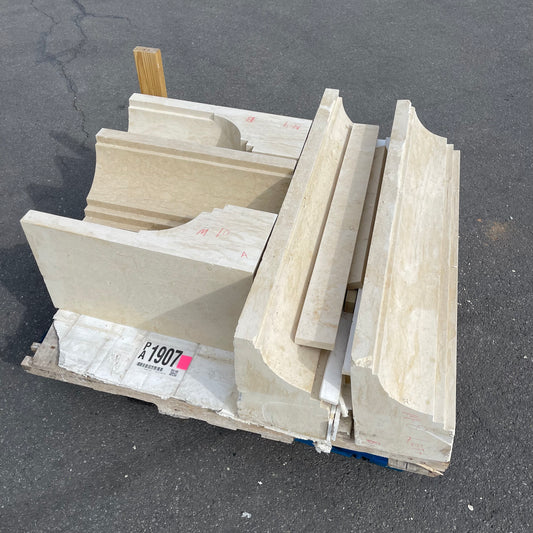 ZA@ Pallet of MIXED Limestone Molding/architectural Pieces (AS-IS)