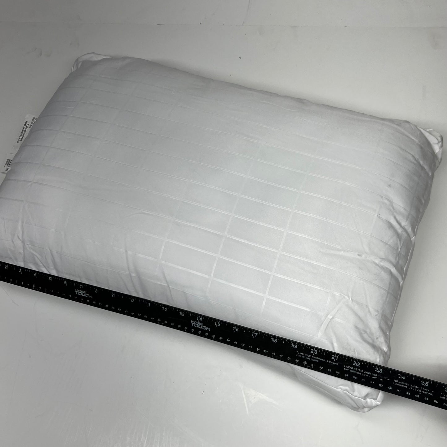 ROOM ESSENTIALS (2 PACK) Overfilled Plush Pillow Queen