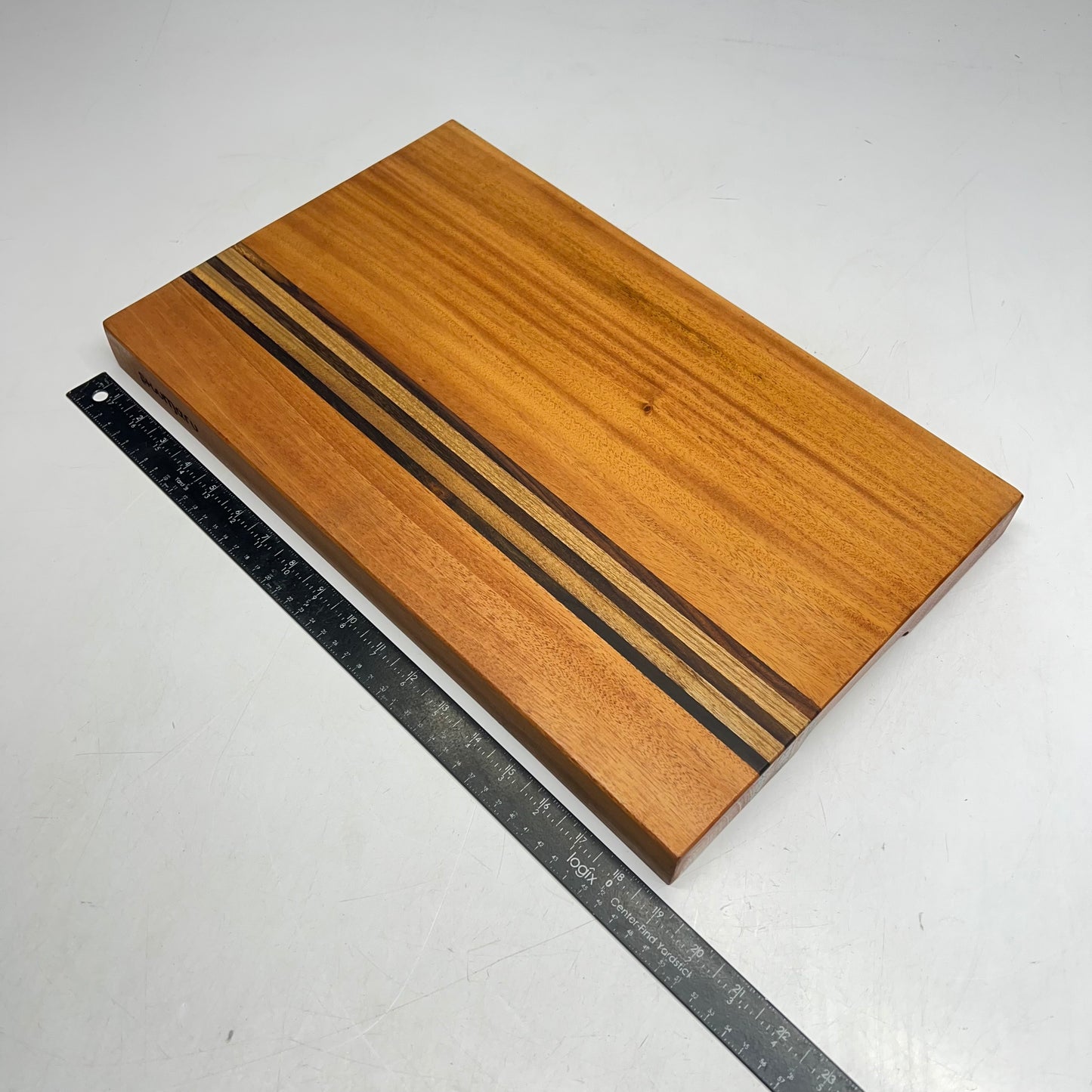 ZA@ SHUMARU Mahogany Edge-grain Cutting Board 19x12x1.6" Tan/Dark Brown