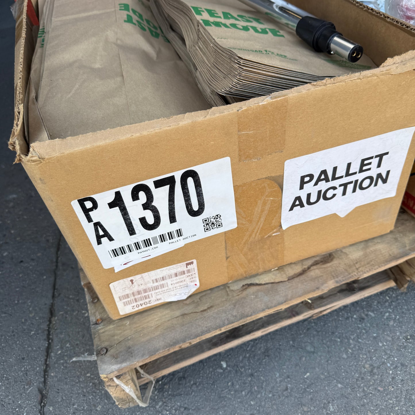 ZA@ Pallet of MIXED Industrial, RAWVELO Energy Gel, Paper Bags, Pipes, Expired Pregnancy Tests, & More! (AS-IS)