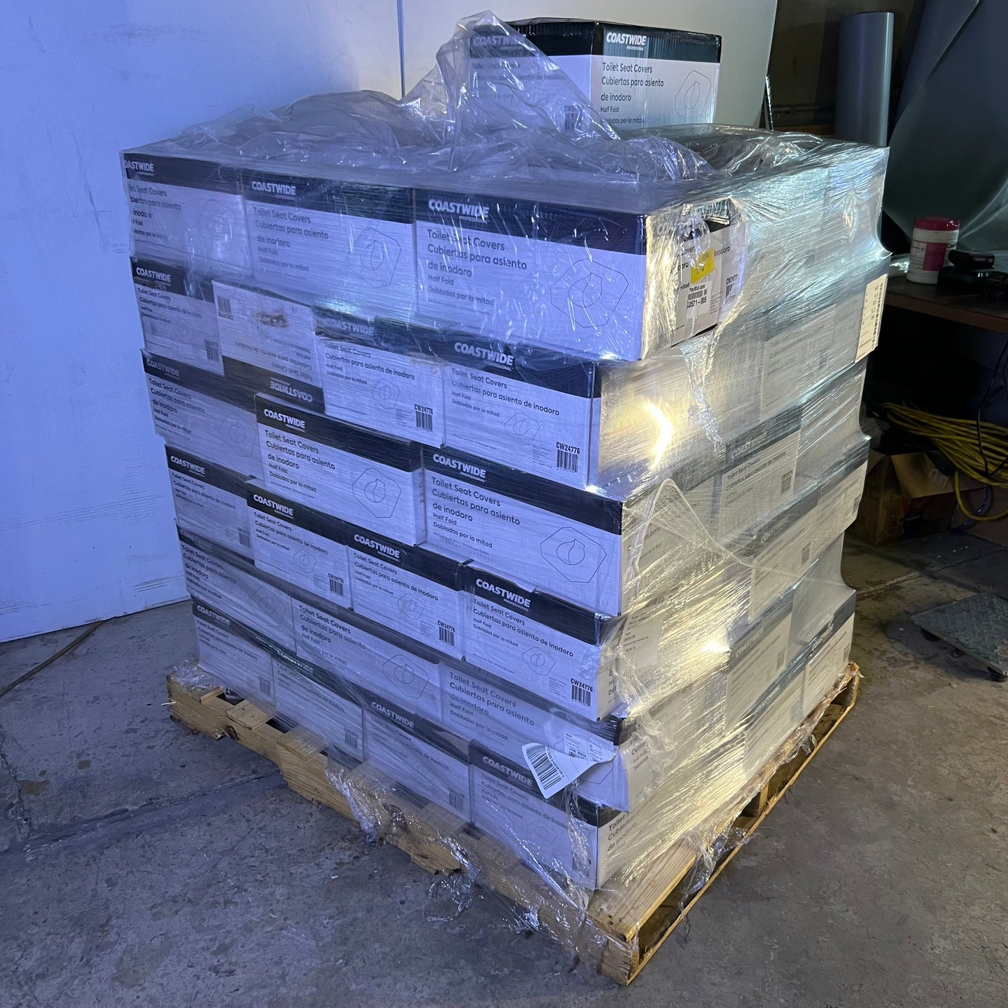 ZA@ Pallet of COASTWIDE Toilet Seat Covers