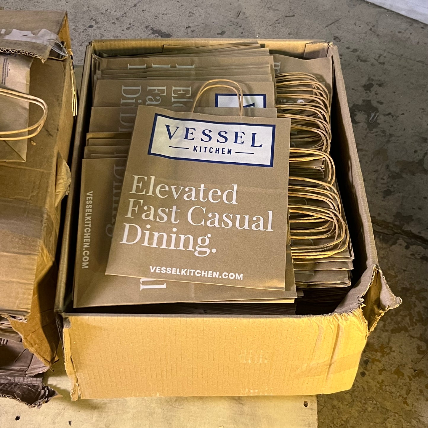 ZA@ Pallet of VESSEL KITCHEN (500 Bags) Paper Bags