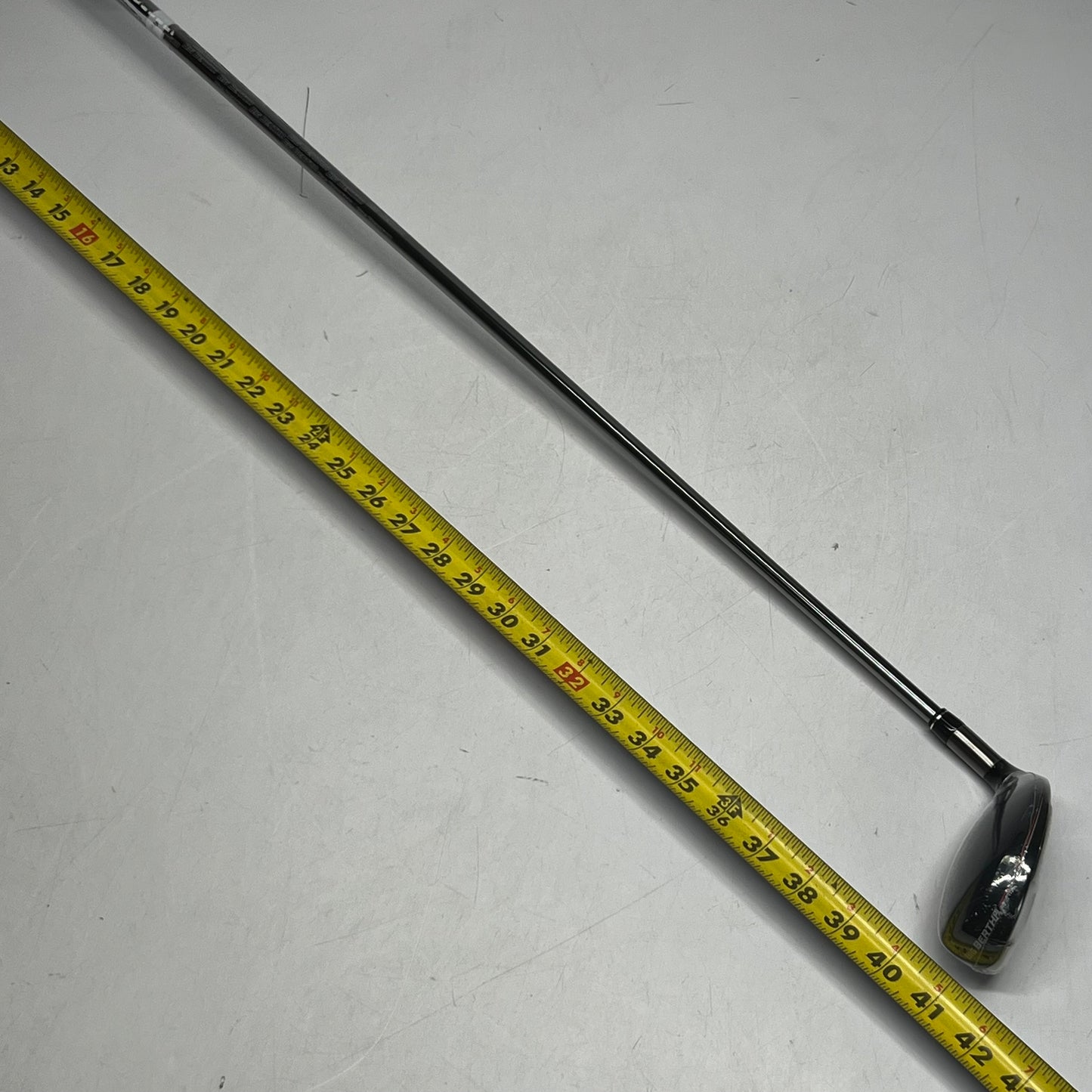 CALLAWAY Big Bertha B21 Left Hand 4 Hybrid RCH 65 Regular Graphite with HC 4C546410K200