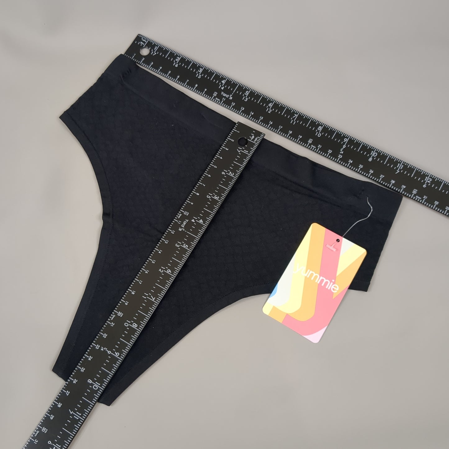 YUMMIE Amber Mid Waist Thong Women's Underwear Sz M/L Black YT5-296 (New)