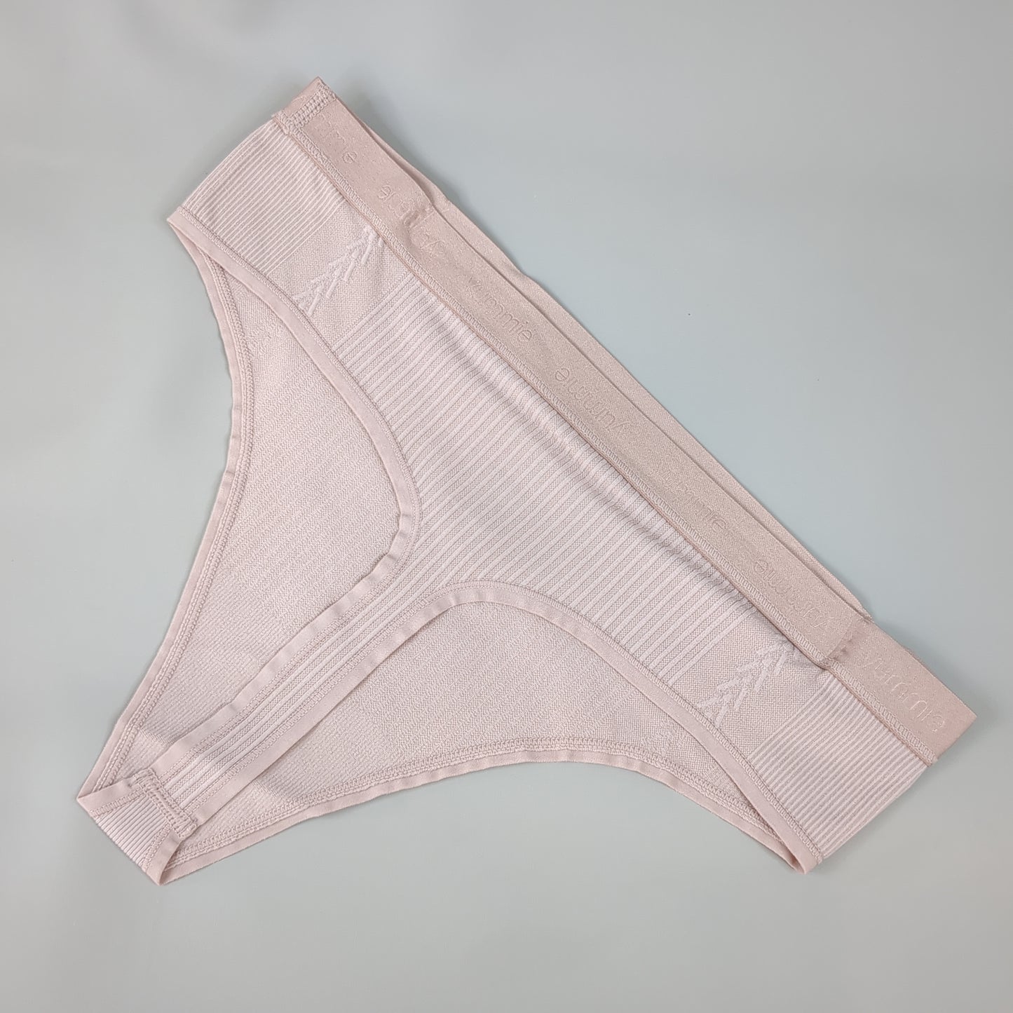 YUMMIE Eden Thong Women's Underwear Sz M/L Bark YT5-291 (New)