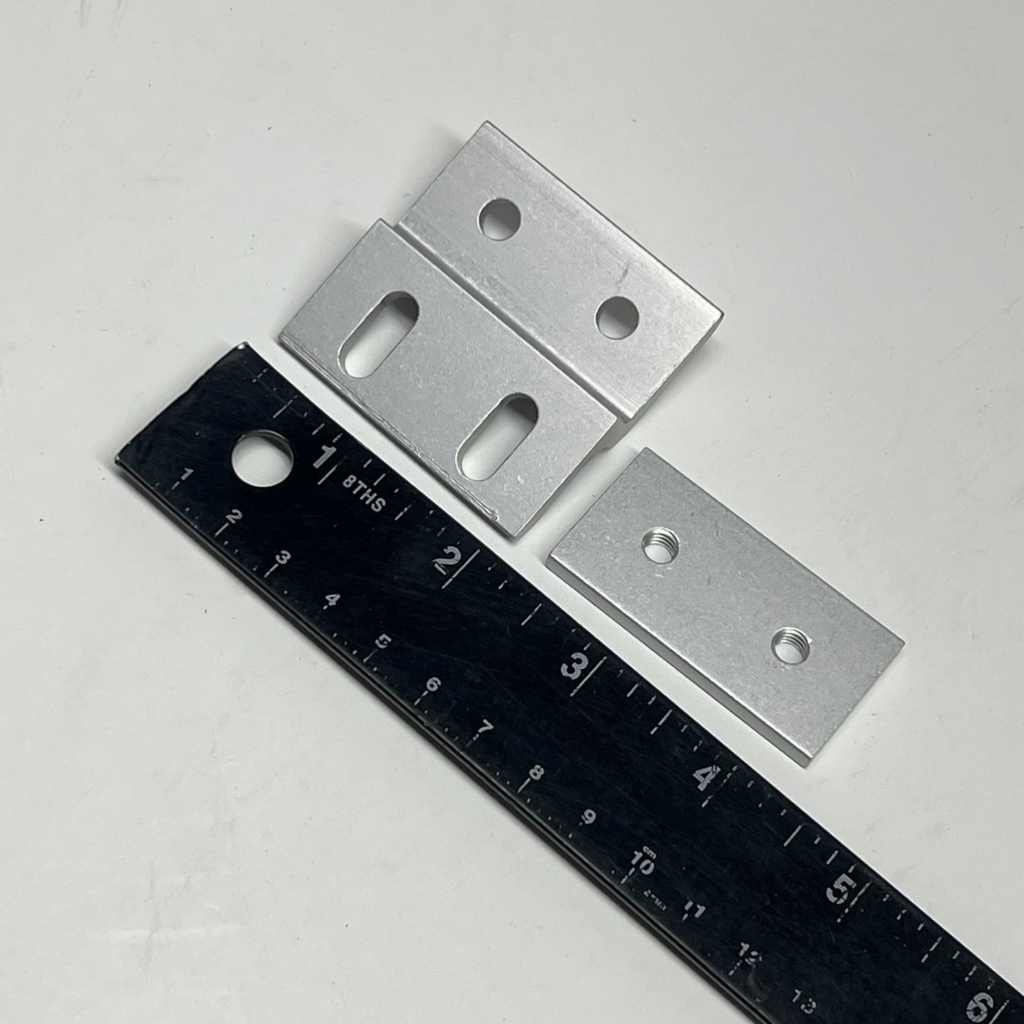 80/20 INC (2 PACK) 10 Series Single Arm Wide Mesh Retainer W/ Backing Plate 2494