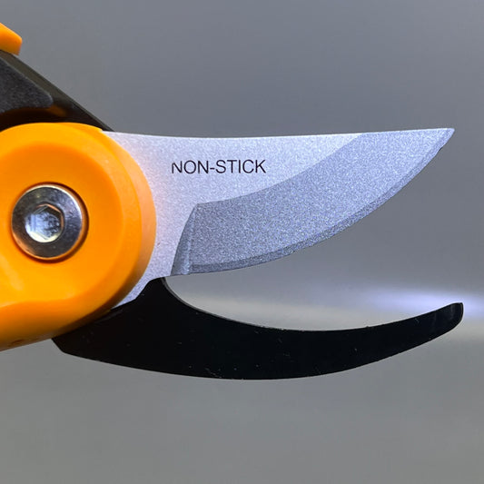 FISKARS 3.4" PowerGear2 Titanium Softgrip Bypass Pruner P552