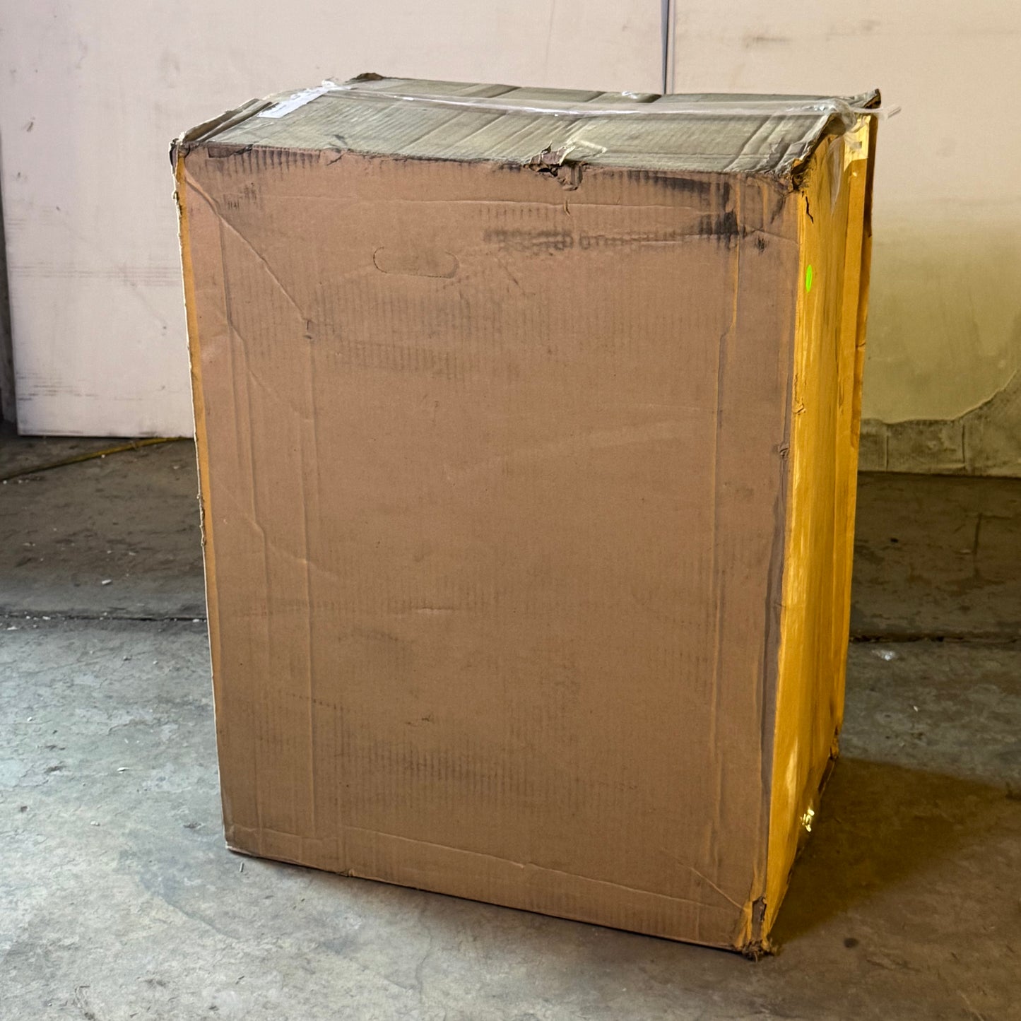 PELICAN 1630 Protector Transport Case 31.28 X 24.21 X 17.48" Black 1630-001-1|10