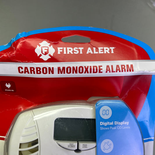 FIRST ALERT Carbon Monoxide Detector 85-Decibel Alarm & Backlit Display 1043691