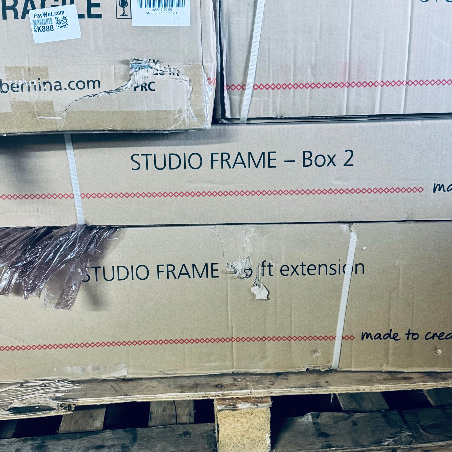 BERNINA Q16 Longarm Quilting Machine with 5' Studio Frame Q16STF5