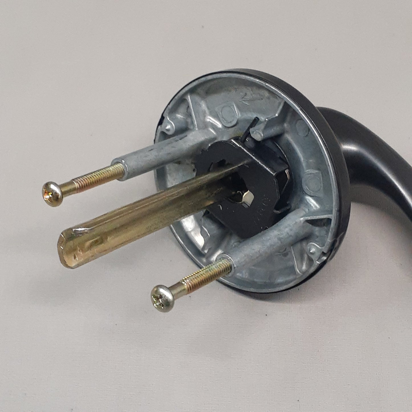 KWIKSET Tustin Passage Door Lever, Non-Locking Handle (Hall, Closet Doors) Venitian Bronze 97200-700