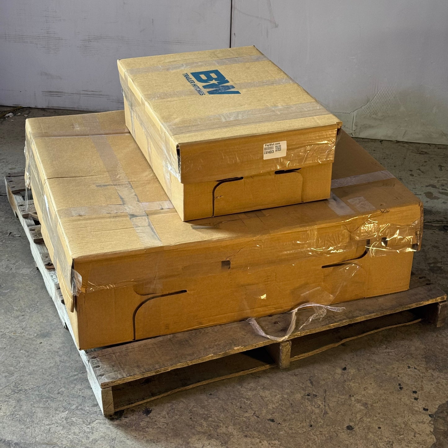 BW TRAILER Trailer Hitch/Related 33"W x 36"L x 10"H Grey RVB3370/RVC3006