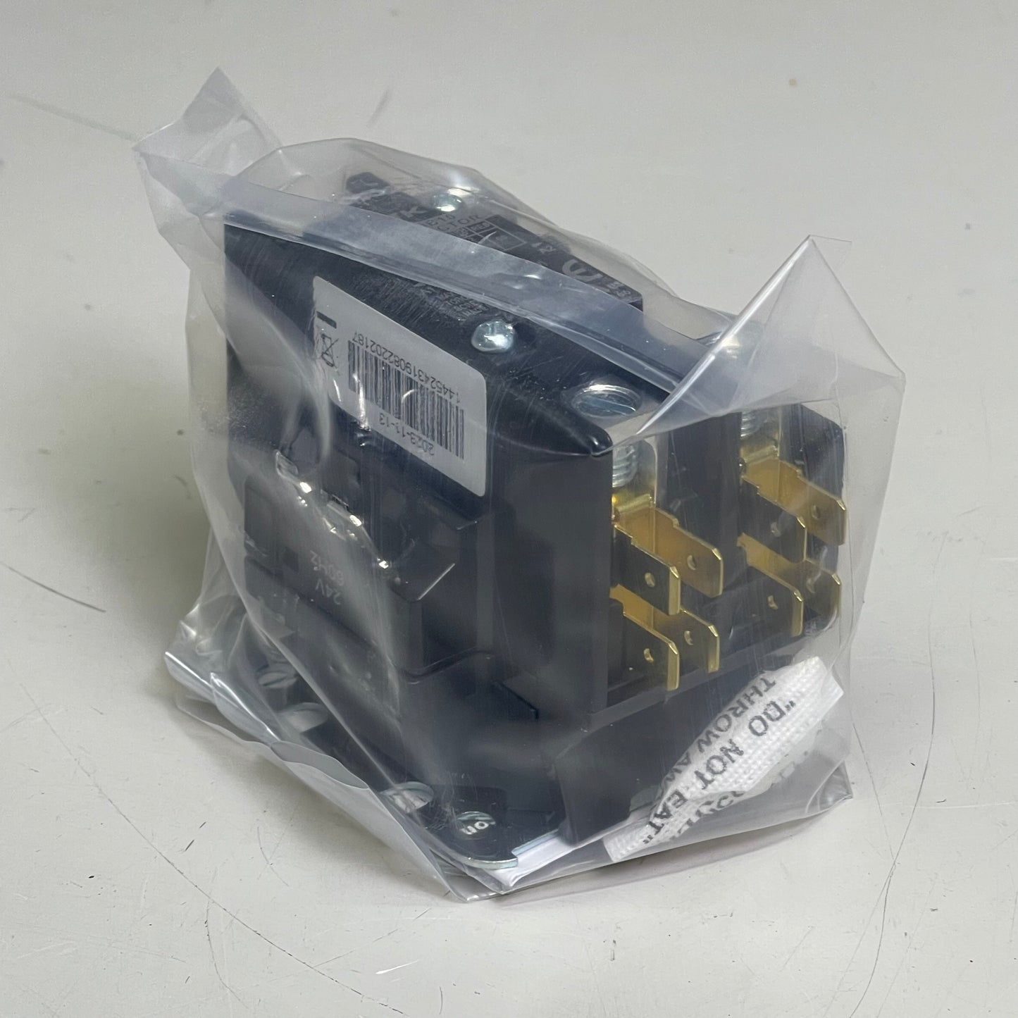 NOARK Definite Purpose Contactor 1.5P 24 VAC Coil 40A Lugs & Quad N4164