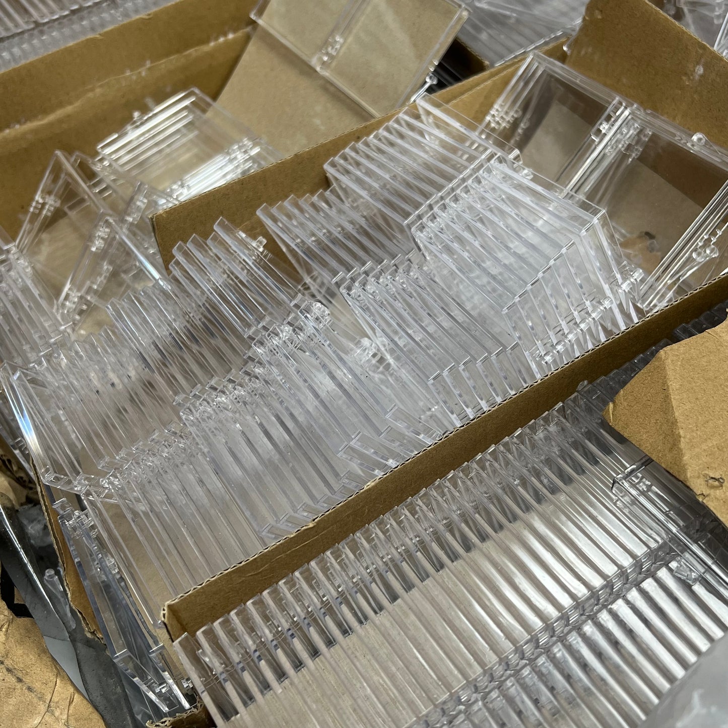 ZA@ (1000 PACK) Mini Show Boxes 1.5"x1.5" Clear 53211