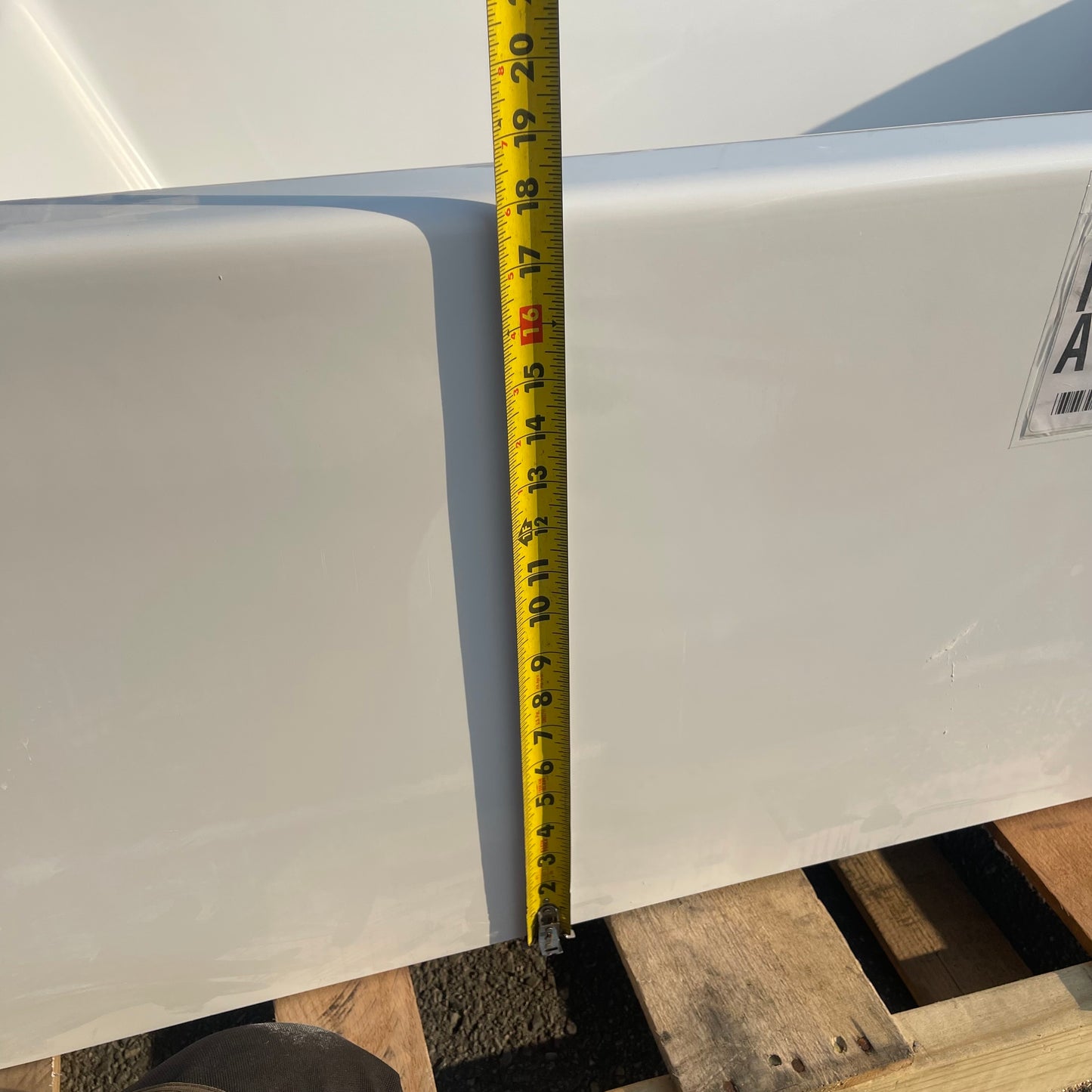 ZA@ Pallet of UNBRANDED Prism Acrylic Alcove Left-hand Bathtub 60” White (AS-IS)