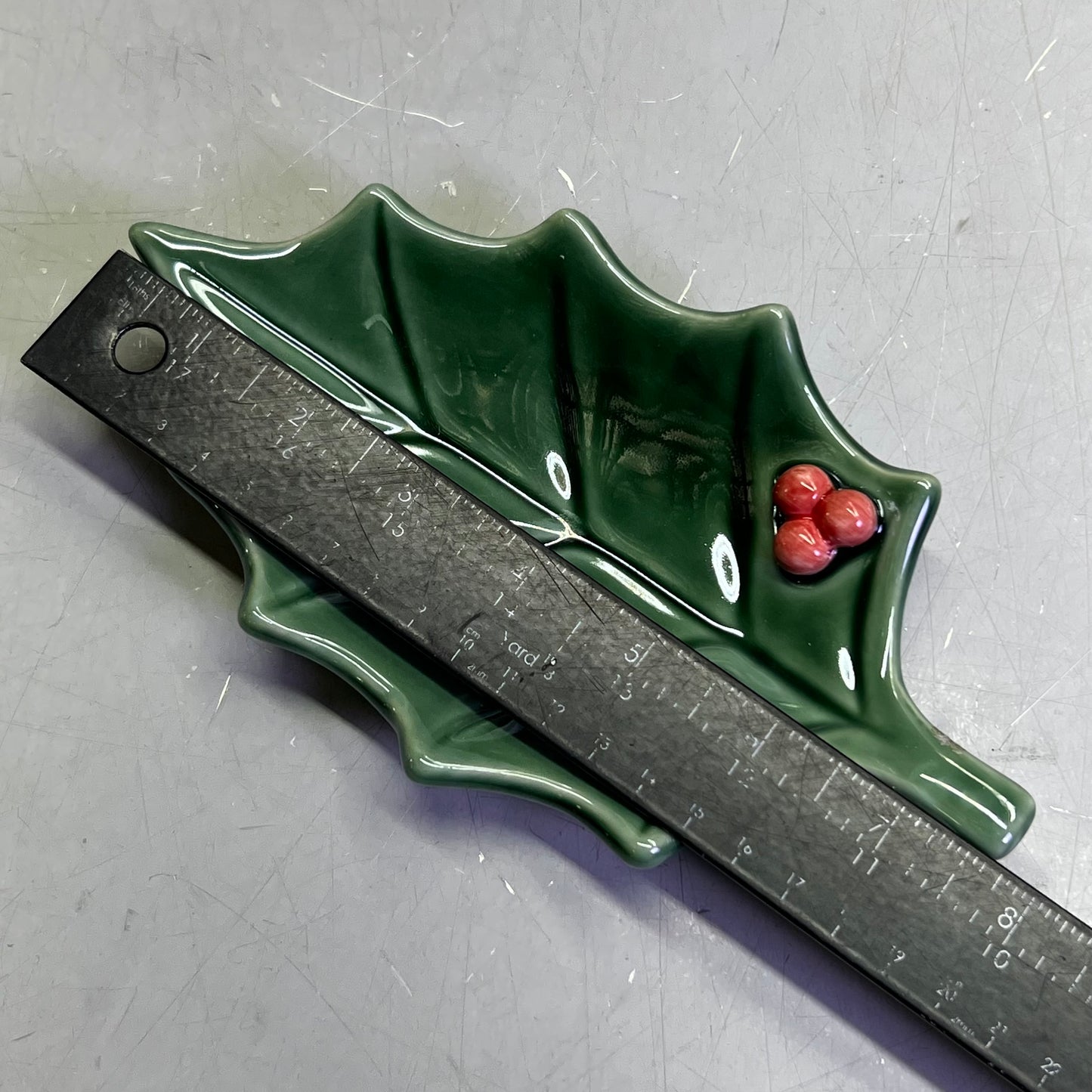 CREATIVECO-OP Stoneware Holly Dish Sz 7-1/2"L x 4-1/4"W, XS6185