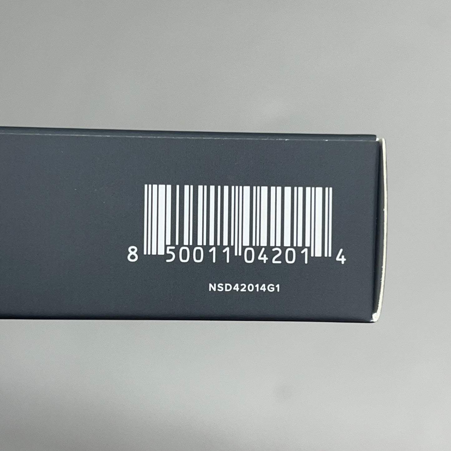 MANTL No-Shine Mattifying Sheets Made W/ Bamboo & Charcoal 196.8" X 2.8" Black