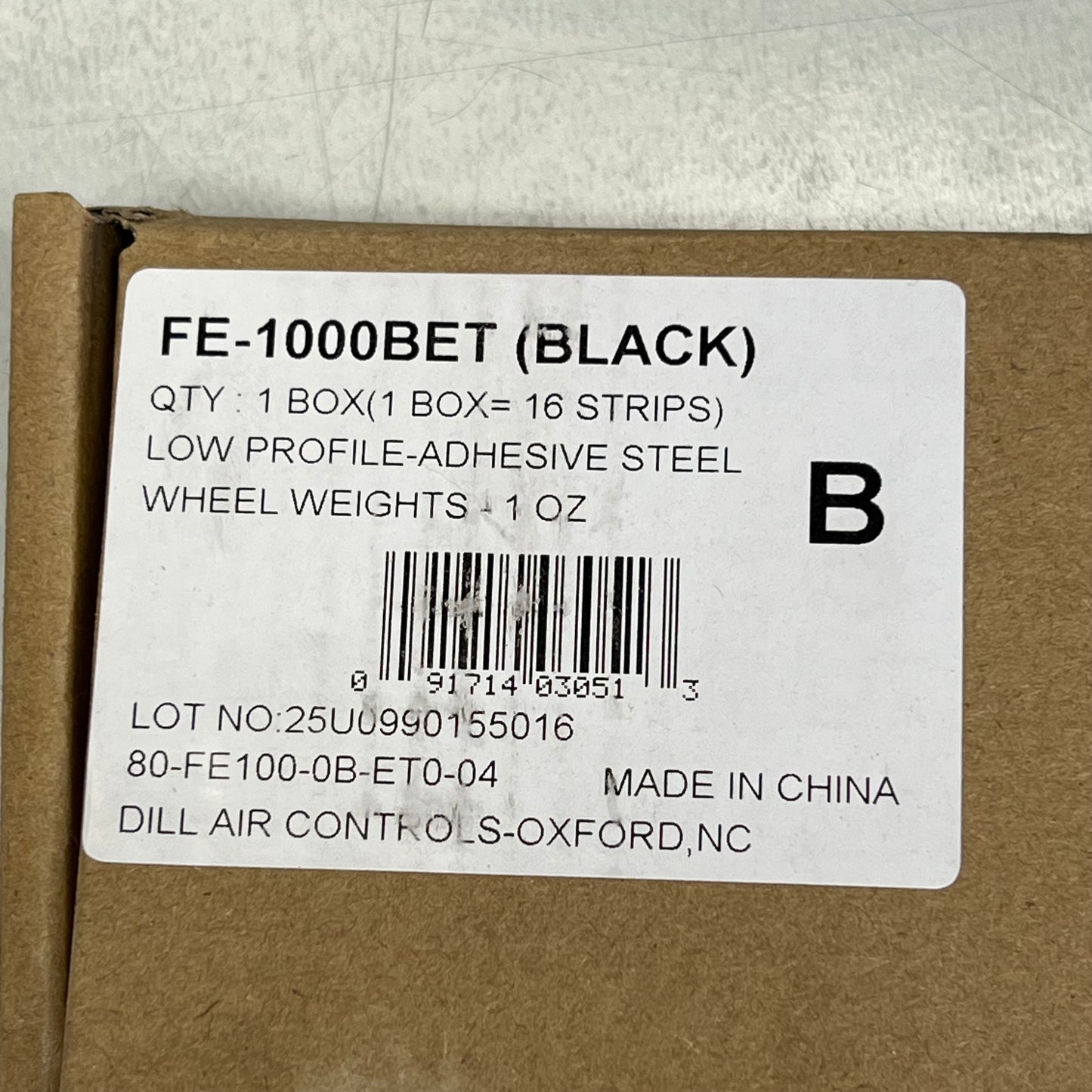 ZA@ (1 BOX, 16 STRIPS) Adhesive Wheel Weight Low Profile 1oz Black FE-1000BET