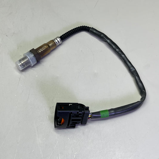 BOSCH Oxygen Sensor Thread Mounting Type Male Connect For Saturn Vehicles 16066