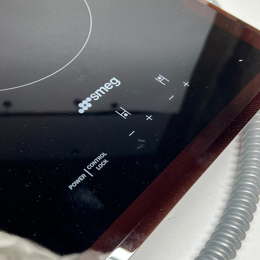 SMEG Ceramic Cooktop Touch Display Consistent Temp Control 12" Black SEU122B