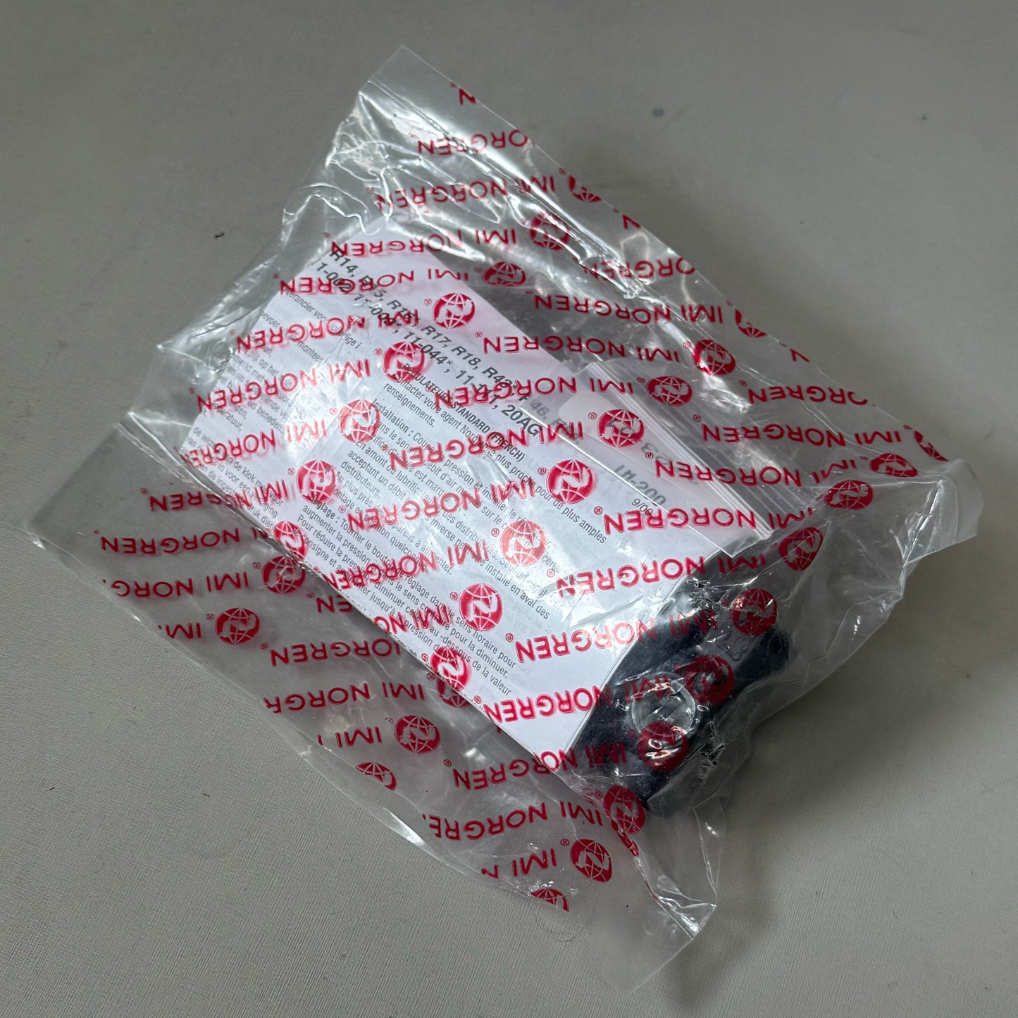 NORGREN Regulator 1/8" PTF 14 Scfm Reliving Diaphragm 5 to 50 Psig R07-100-RNEA