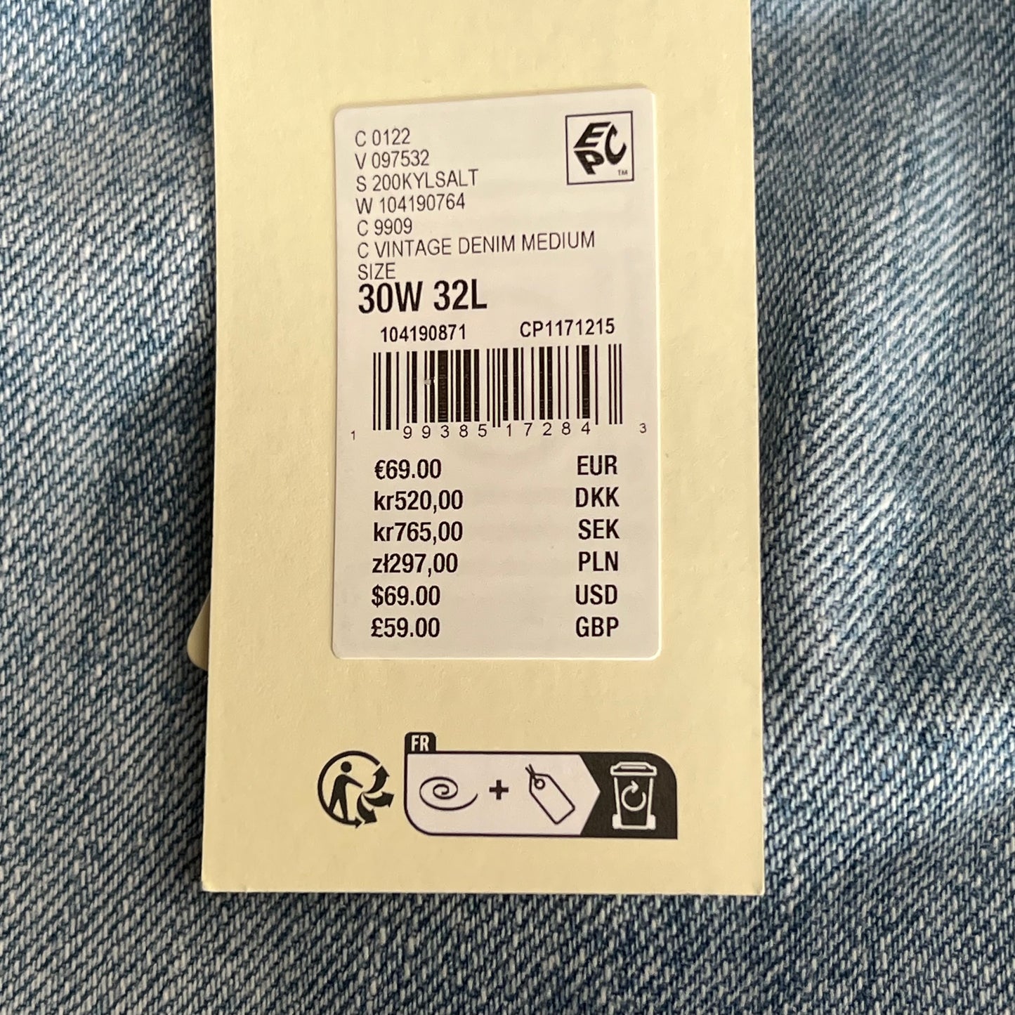 URBAN OUTFITTERS Kayla Low-rise Jeans Women's Sz 30W 32L Salton CP1171215