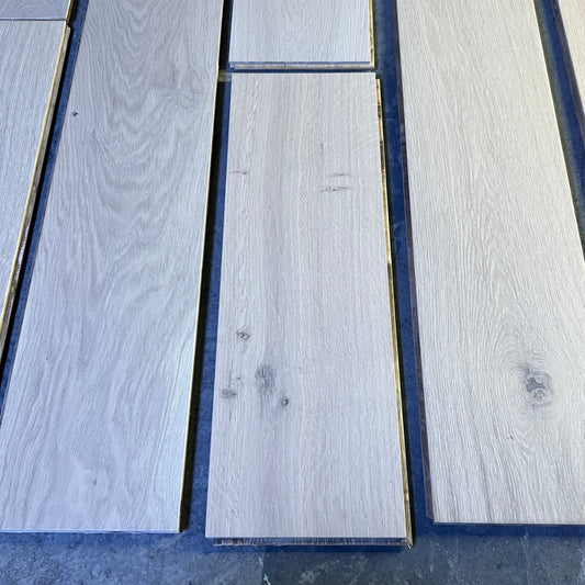 LEGACY COLLECTION (8 Pieces) Prefinished Engineered Plank 23.3 Sqft/case, Oak 154190082