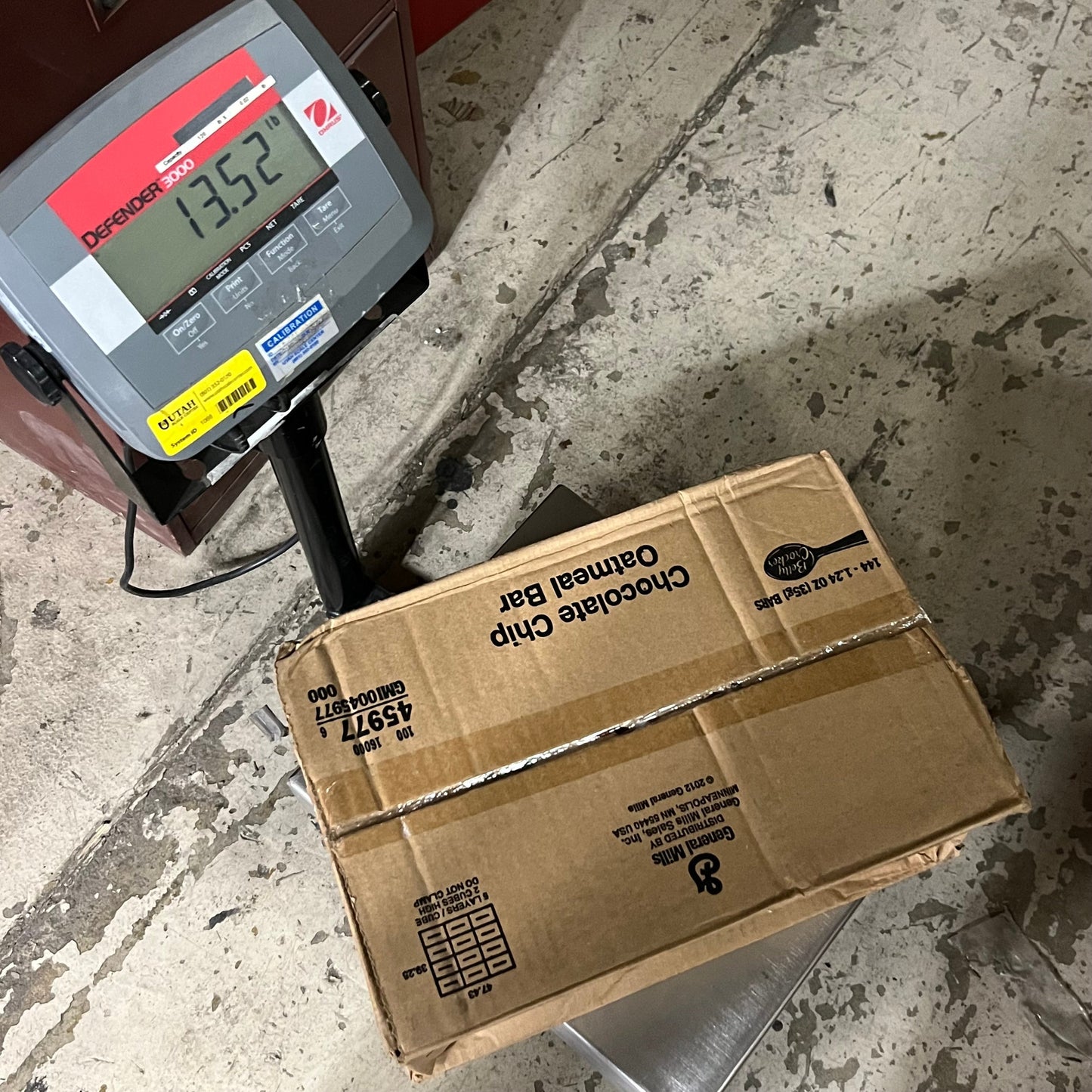 ZA@ BETTY CROCKER (144 PACK) Chocolate Chip Oatmeal Bar 1.24 oz BB 04/25 (New) H