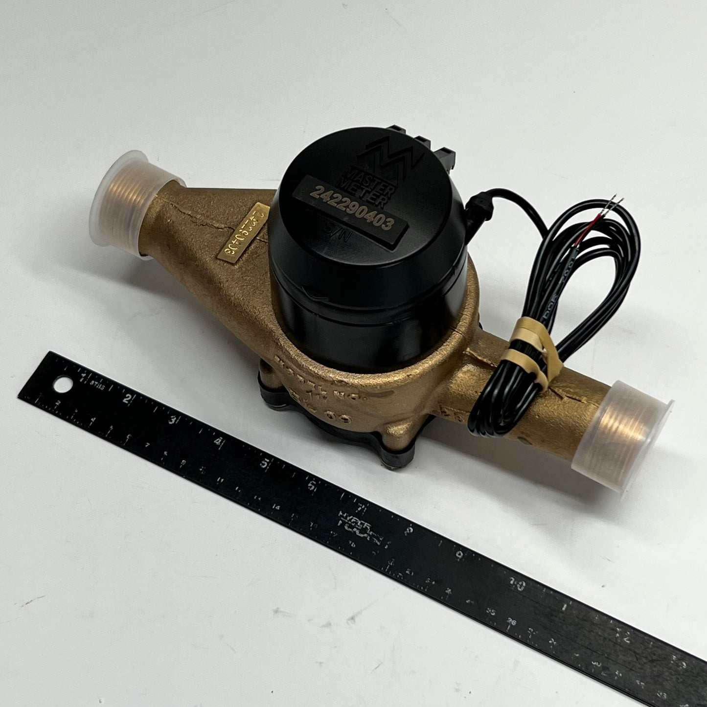 MASTER METER BL 1" USG 10GPC LP68 ULPB Water Meter with Pulse Output 242290403