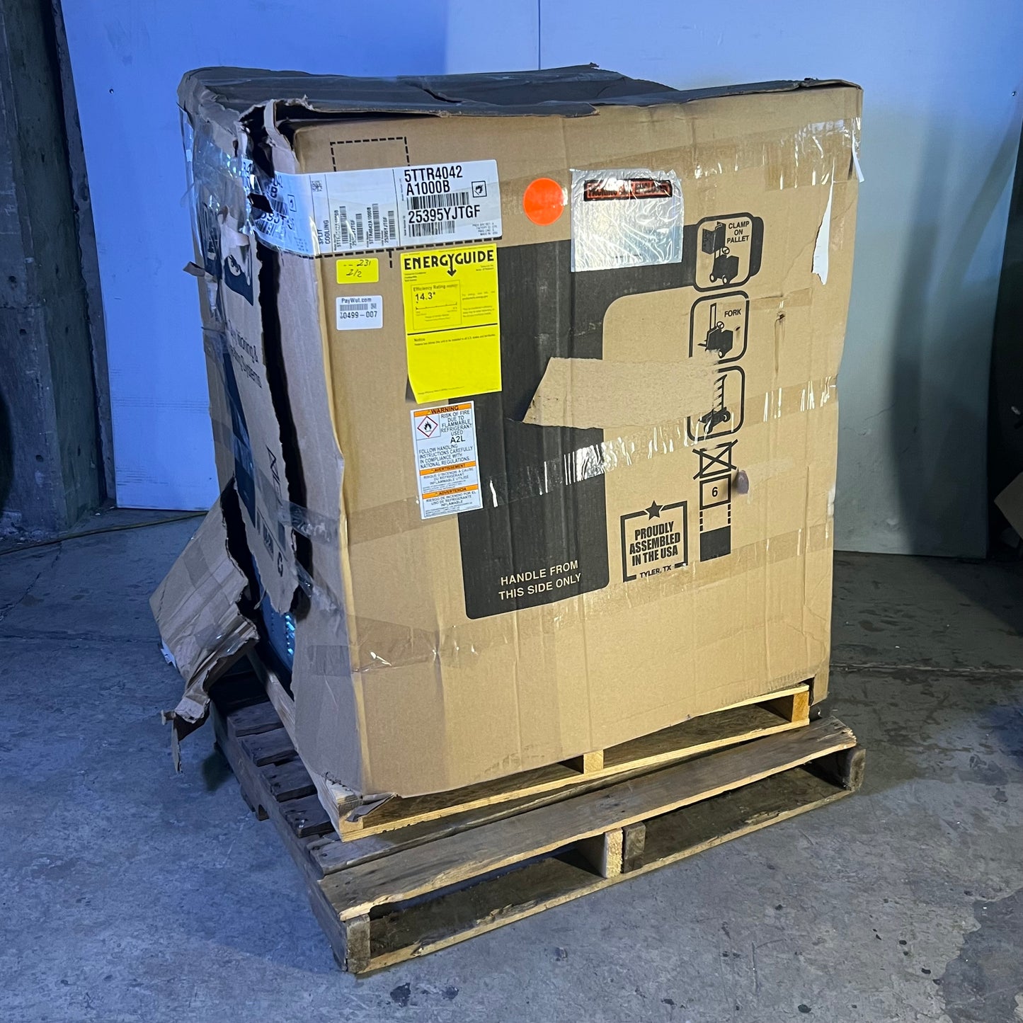 TRANER Air Conditioner Condenser & Heating Systems 208/230V, 5TTR4042A1000BA (New Other, Distressed Box)