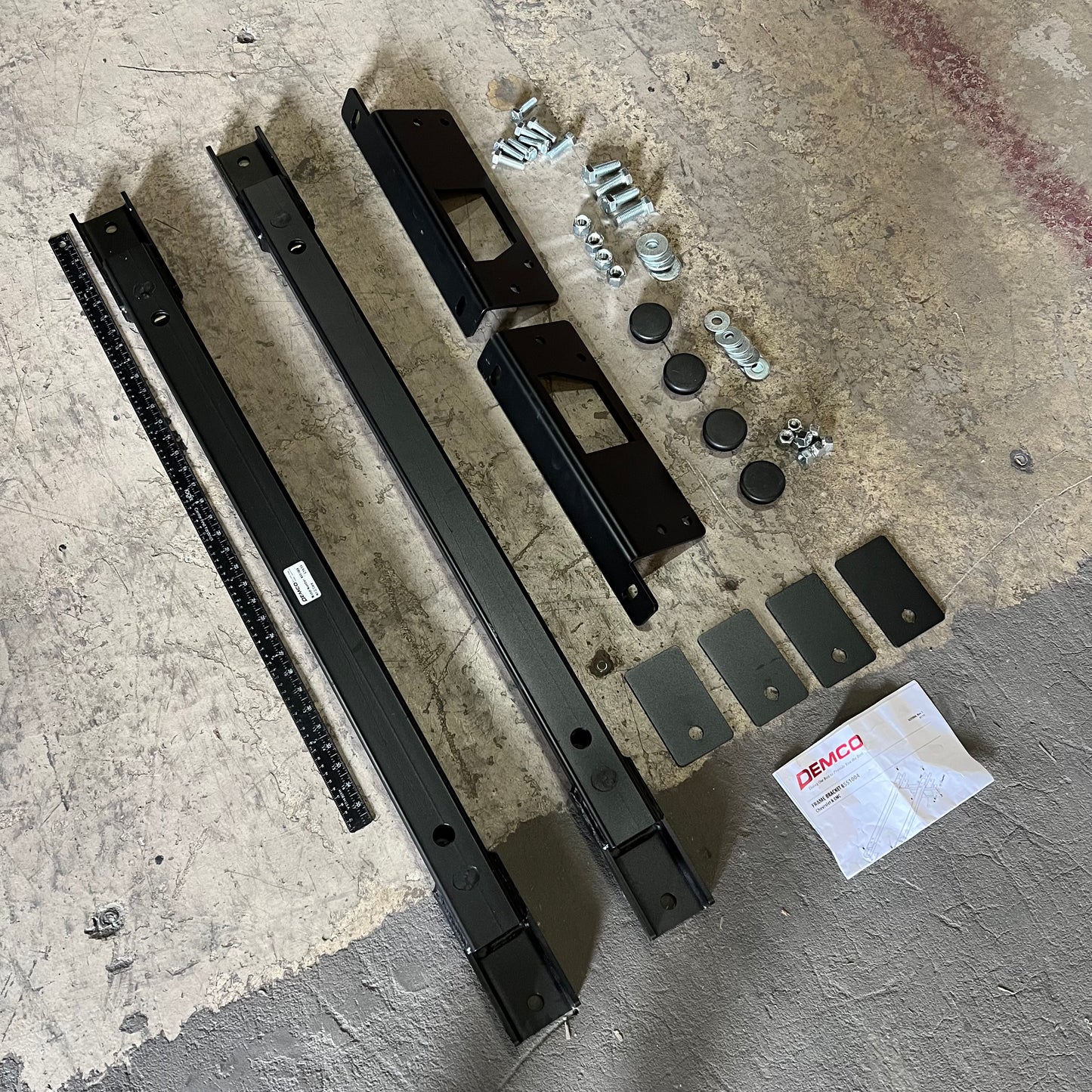 DEMCO Fifth Wheel Trailer Hitch Mount Kit USA Made For GMX/Chevy/F Black 8551004