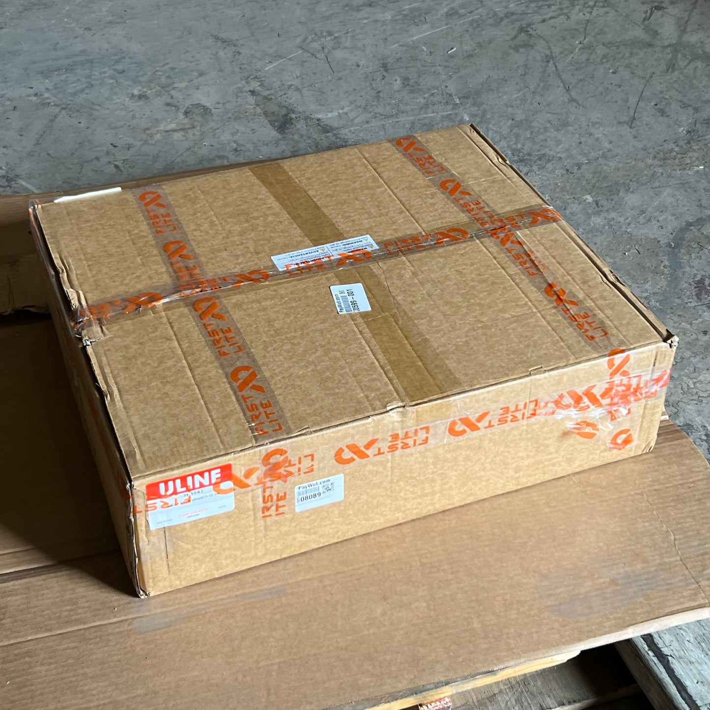 ULINE Single Drum Grabber Attachment for Forklift 55 Gal./1500 Lbs Capacity H-1843