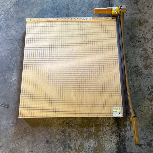 SWINQLINE Classiccut 24" Guillotine Trimmer - Wood 1162A