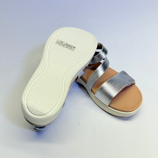 VIONIC Platform Sandals Sophia Leather Adjustable Sz 9W Silver New