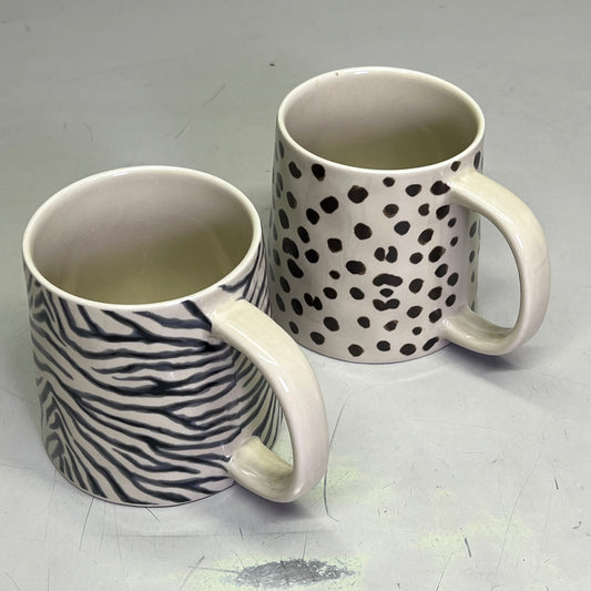 CREATIVE CO-OP Set Of 4 Stoneware Animal Print Mugs 4 Styles 6" 14oz DG0439A