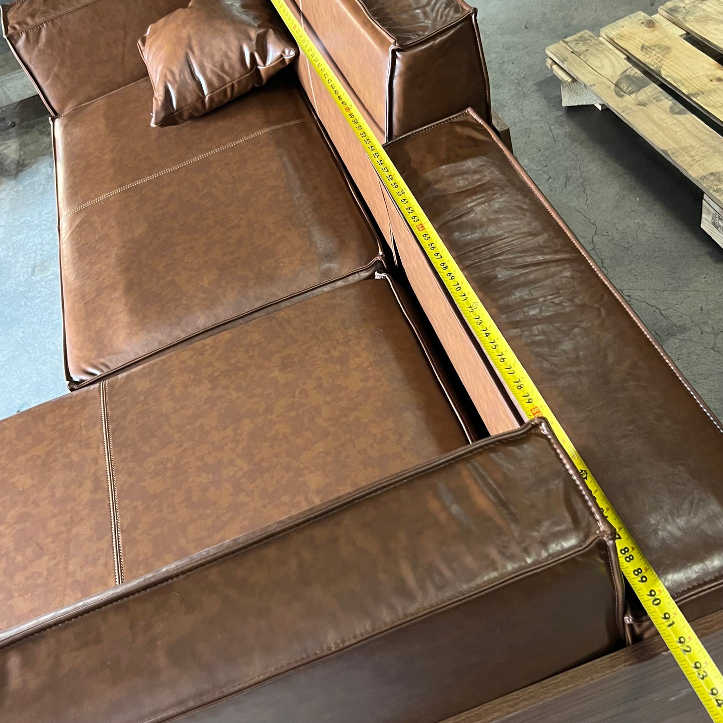 Leather Sectional Sofa 92"L x 55"W x 33"H Brown (New Other)