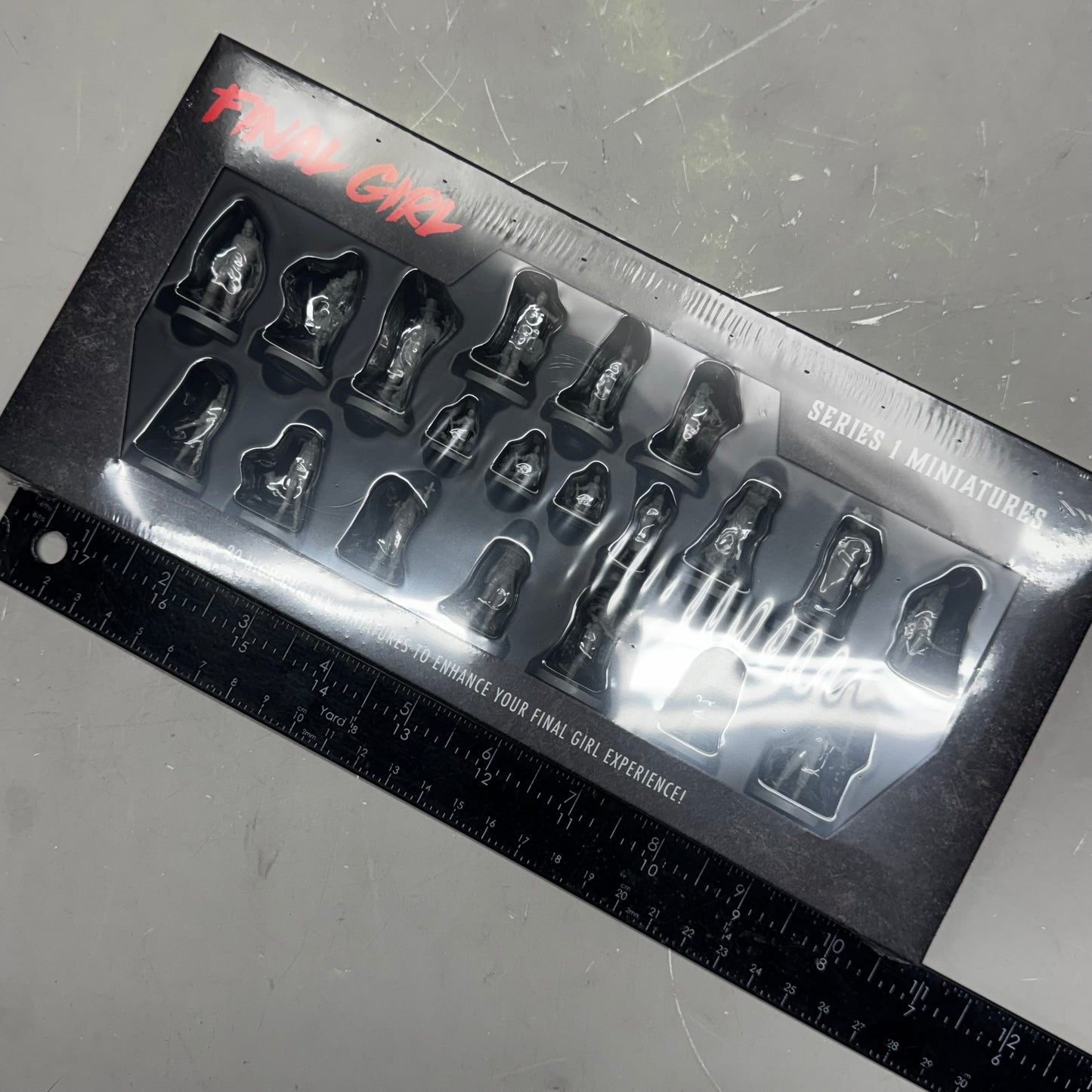 FINAL GIRL (2 PACK) Series 1 Miniatures 20 Figurines Gray