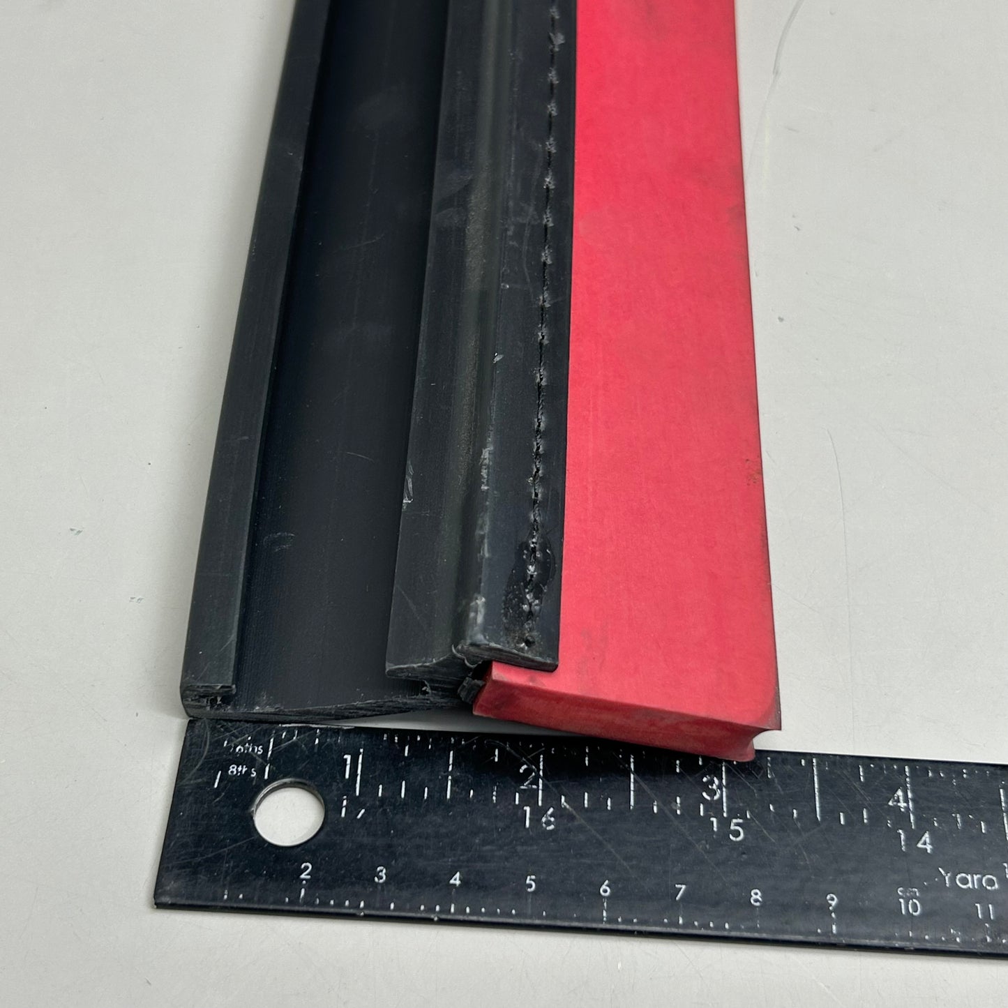 LINATEX Side Assy Squeegee Tennant Replacement 23" Red/Black 86859 (New Other-Shelf Wear)