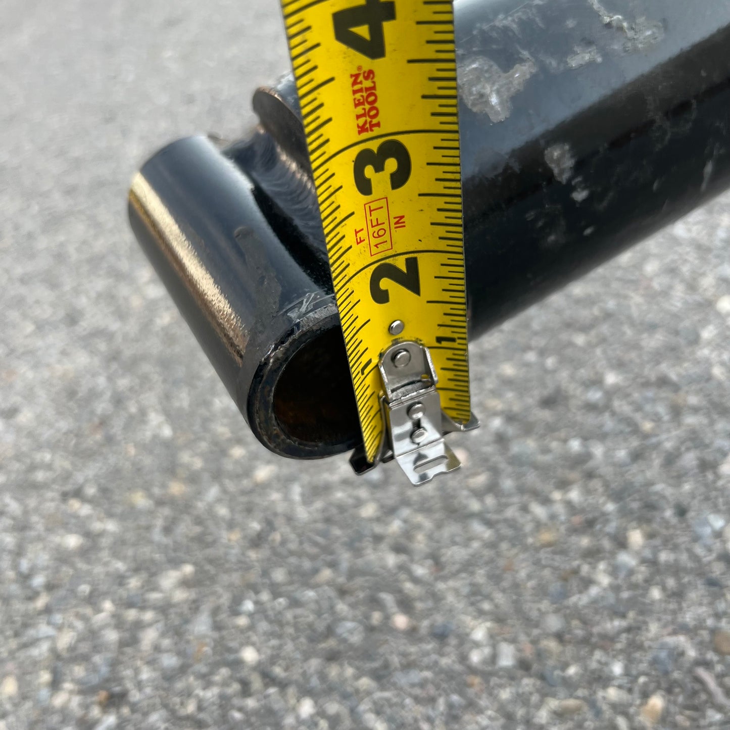 TIPTON Tilting Platform Hydraulic Cylinder Sz 131" L X 3" D Black Cosmetic Damage