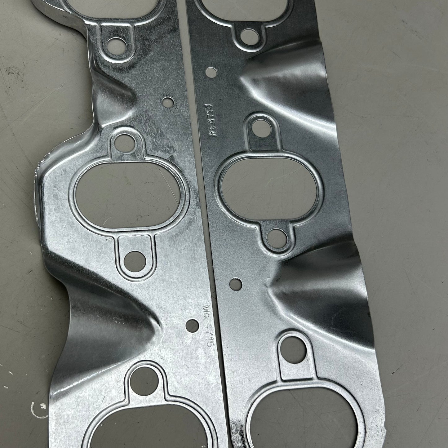 MAHLE Exhaust Manifold Gasket Replacement Part For Ford MS15205