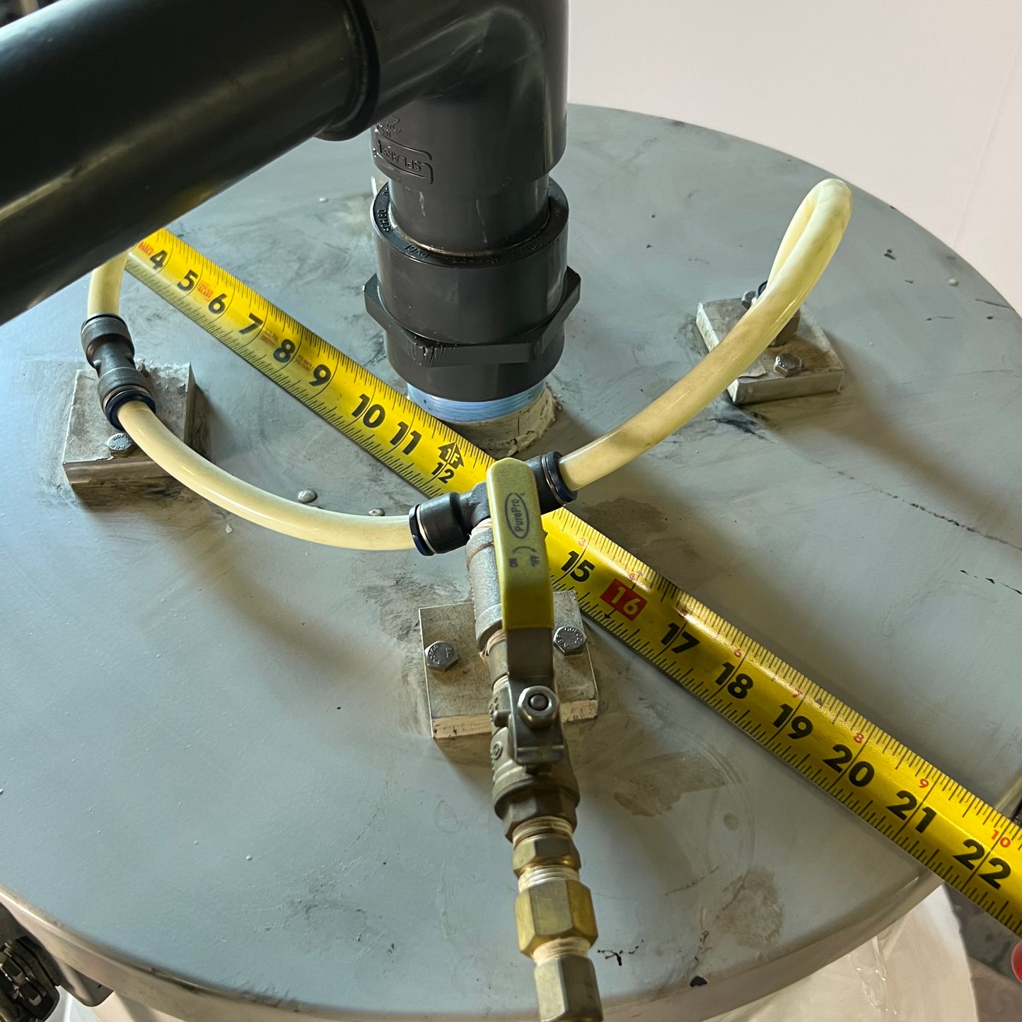 Air Compressor Sz 55" H x 21.5" D, White (New Other)