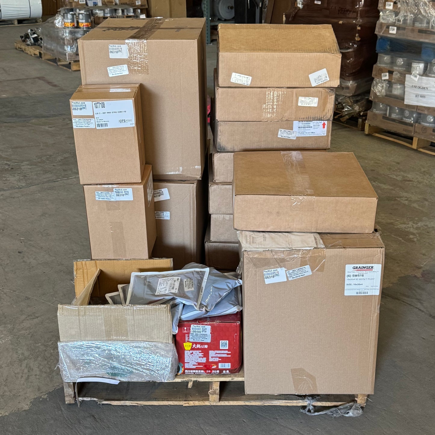 ZA@ Pallet of MIXED Merv 7 Pleat Captures, Storage Lids Fits, Traditional Chinese Sauce, Labels, Moringa, Bean Paste ( AS-IS)
