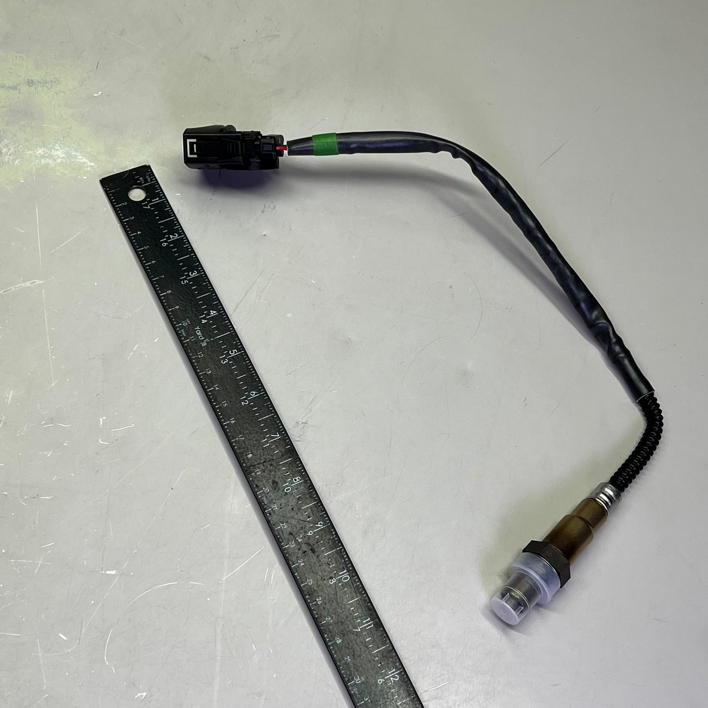 BOSCH Oxygen Sensor Thread Mounting Type Male Connect For Saturn Vehicles 16066