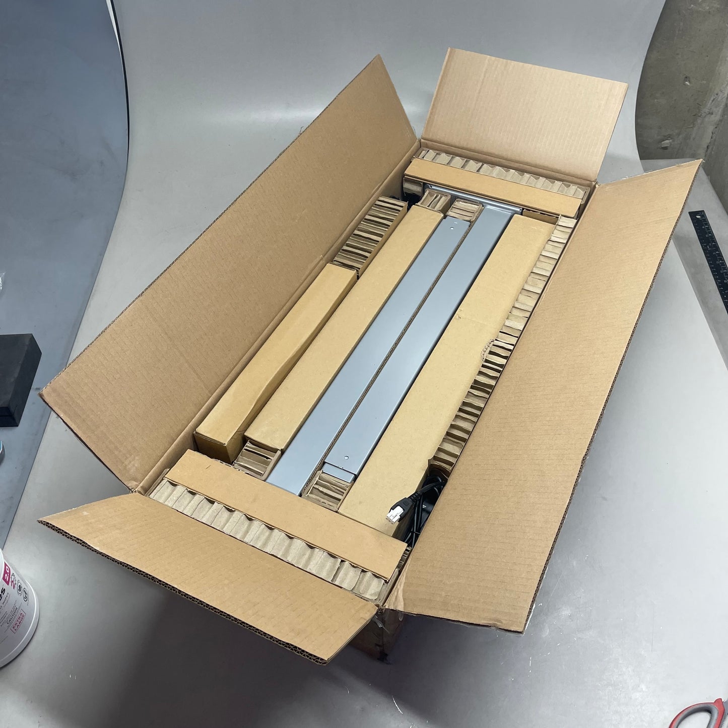 HUMANSCALE Efloat GO 2.0 2-Leg Adjustable Sit Stand Desk Frame Grey