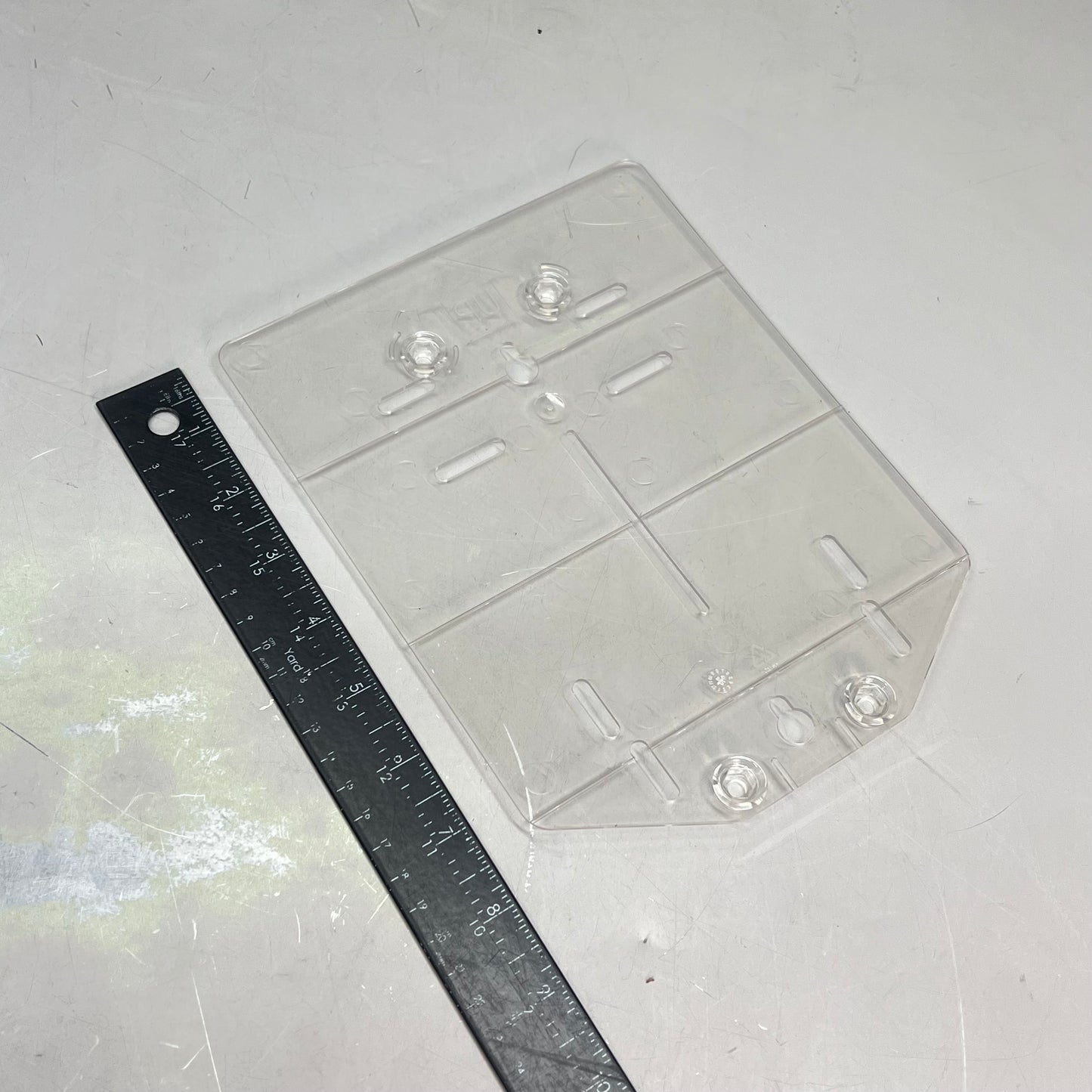 Z@ TORK (4 PACK) Mounting Kit for S4 Skin Care Dispenser Manual & Sensor Blk 570018