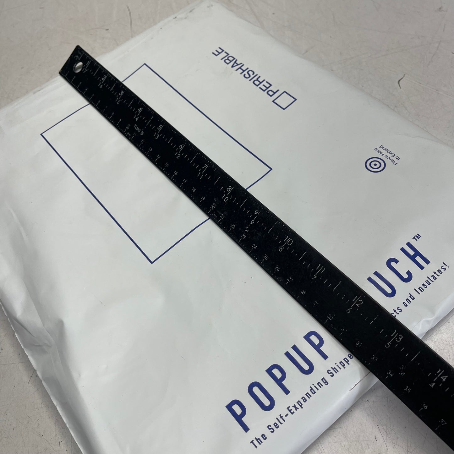 ZA@ Pallet of EVEREST MANUFACTURING Popup Pouch Insulated Mailers 13”x11” (AS-IS)