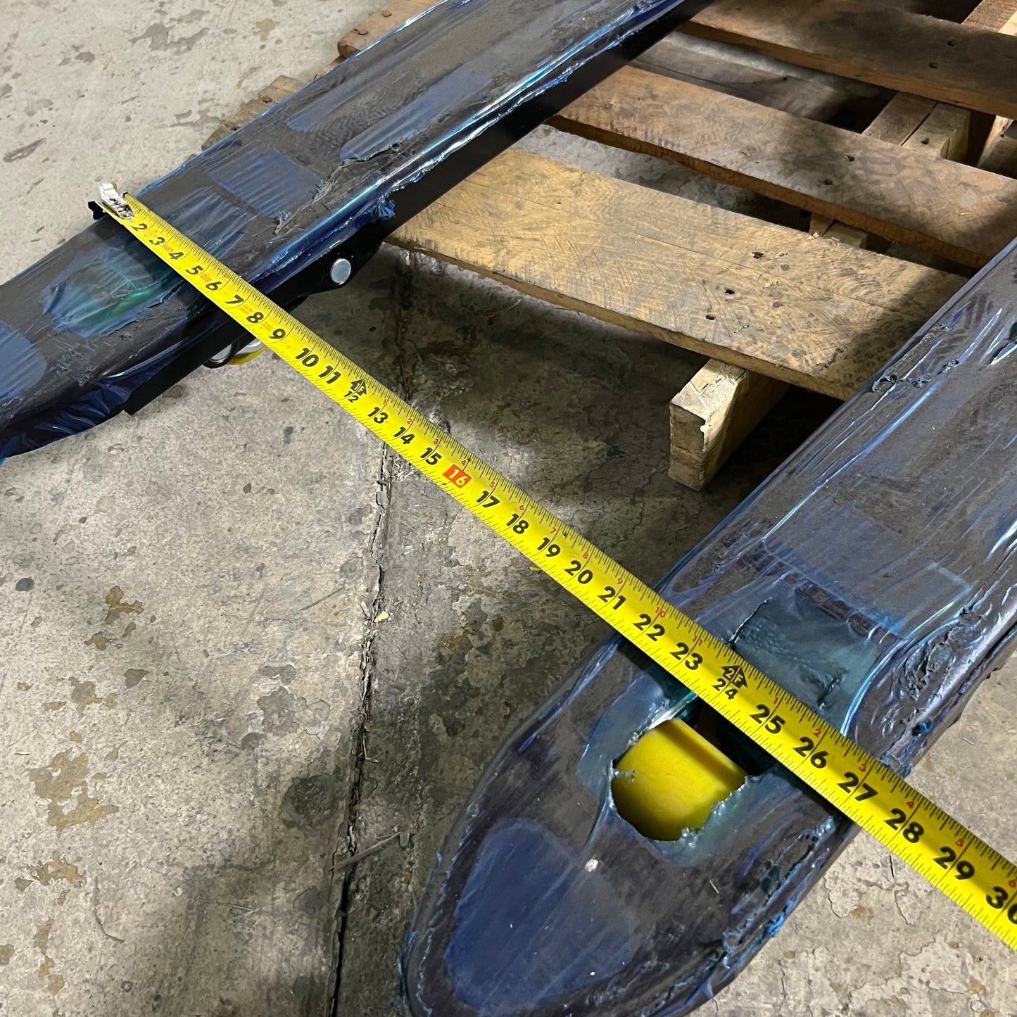 HELI Fully Electric Pallet Jack Truck 3300 lbs Sz 27" W x 60" L CBD15J