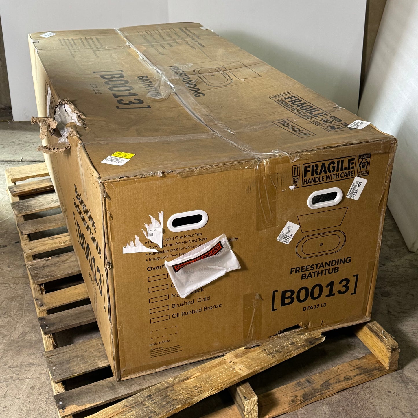 WOODBRIDGE Freestanding Bathtub Sz 67” L x 32” W x 23” H, White B0013 BTA1513