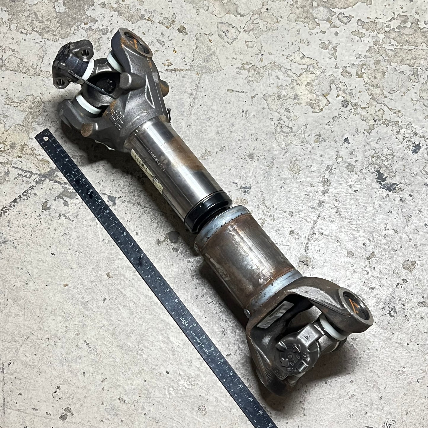 MERITOR RPL20 Series Genuine Tandem Interaxle Drive Shaft 20RHS003B043 (Used)