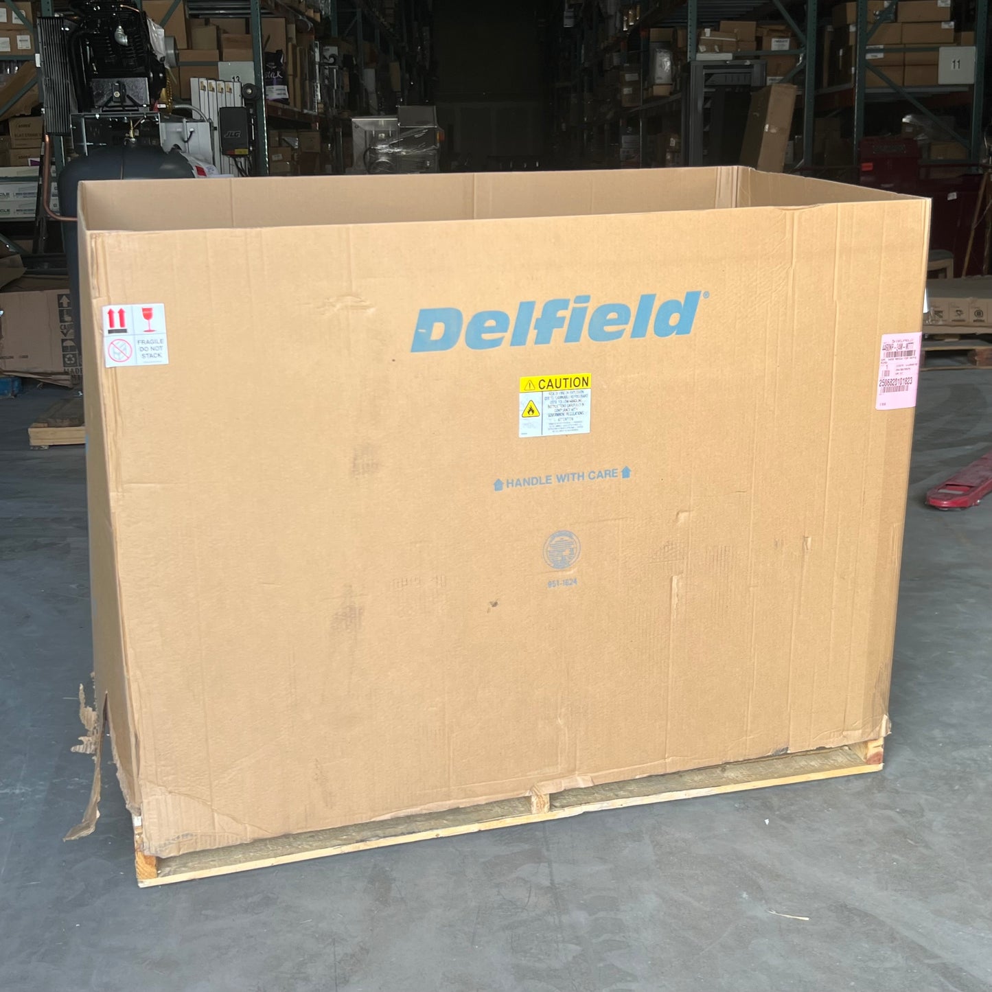 ZA@ Pallet of DELFIELD Cooler Cooling Box Sz 32”W x 60”L x 35”H 4460NP-24M-M777
